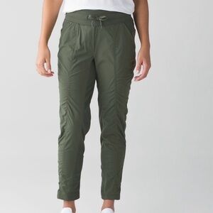 Lululemon Street To Studio Unlined Sz 2
Fatigue Green